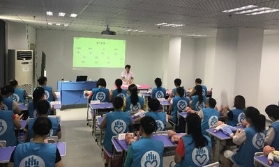 湖北康本护理培训学校