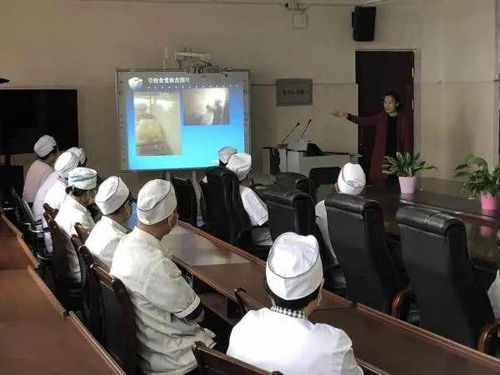 攀枝花市第十九中小学校教育集团密地外国语学校开展食堂从业人员食品安全规范培训