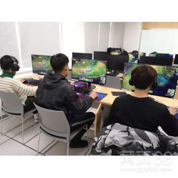 和田电竞培训学校培训电竞的学校收费标准只要18800